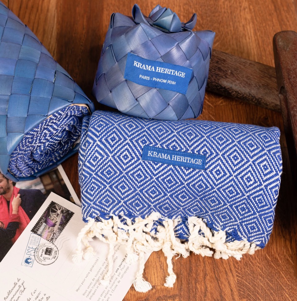 Krama Chaud bleu roi - Krama Héritage – Image 3