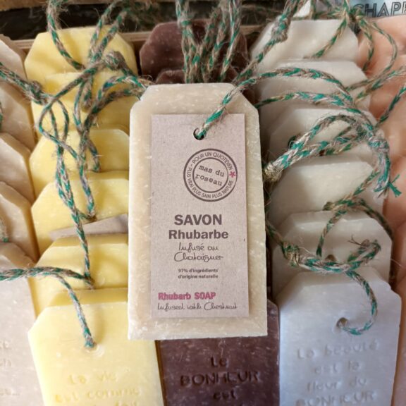 Savon message à suspendre - La NATURE fait bien les choses (rhubarbe) - Le Mas du Roseau – Image 2