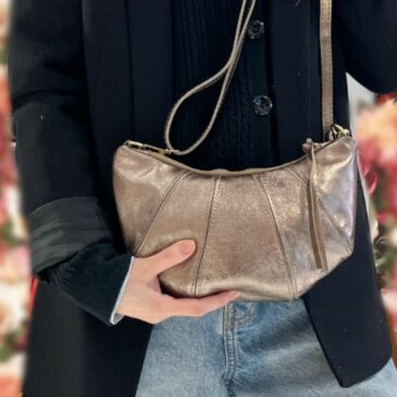 Sac bandoulière en cuir irisé / Bronze