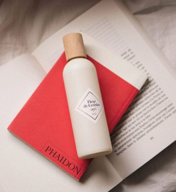 Brume parfumée d'intérieur Fleur de cerisier - My Jolie Candle – Image 2
