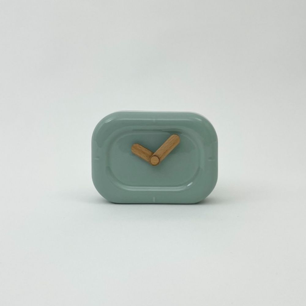 Horloge en céramique céladon – Bazardeluxe