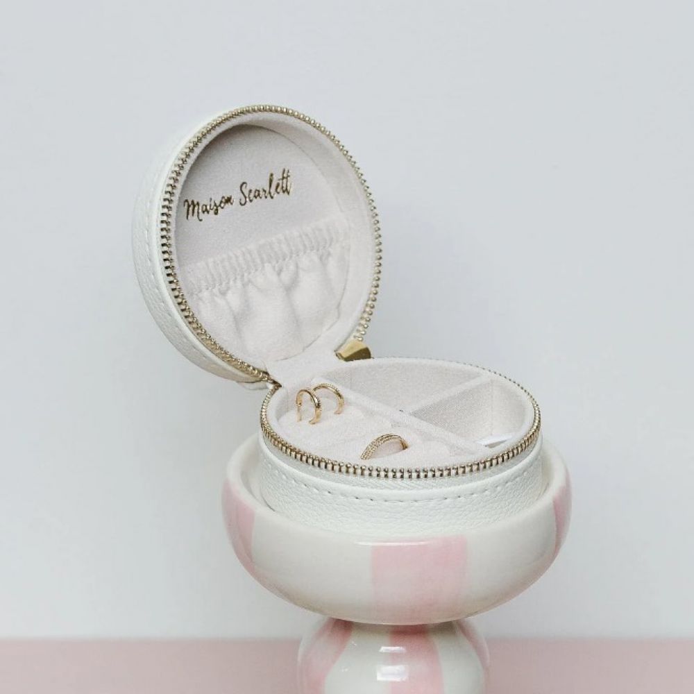 Boite à bijoux Yvonne en PU blanc – Maison Scarlett