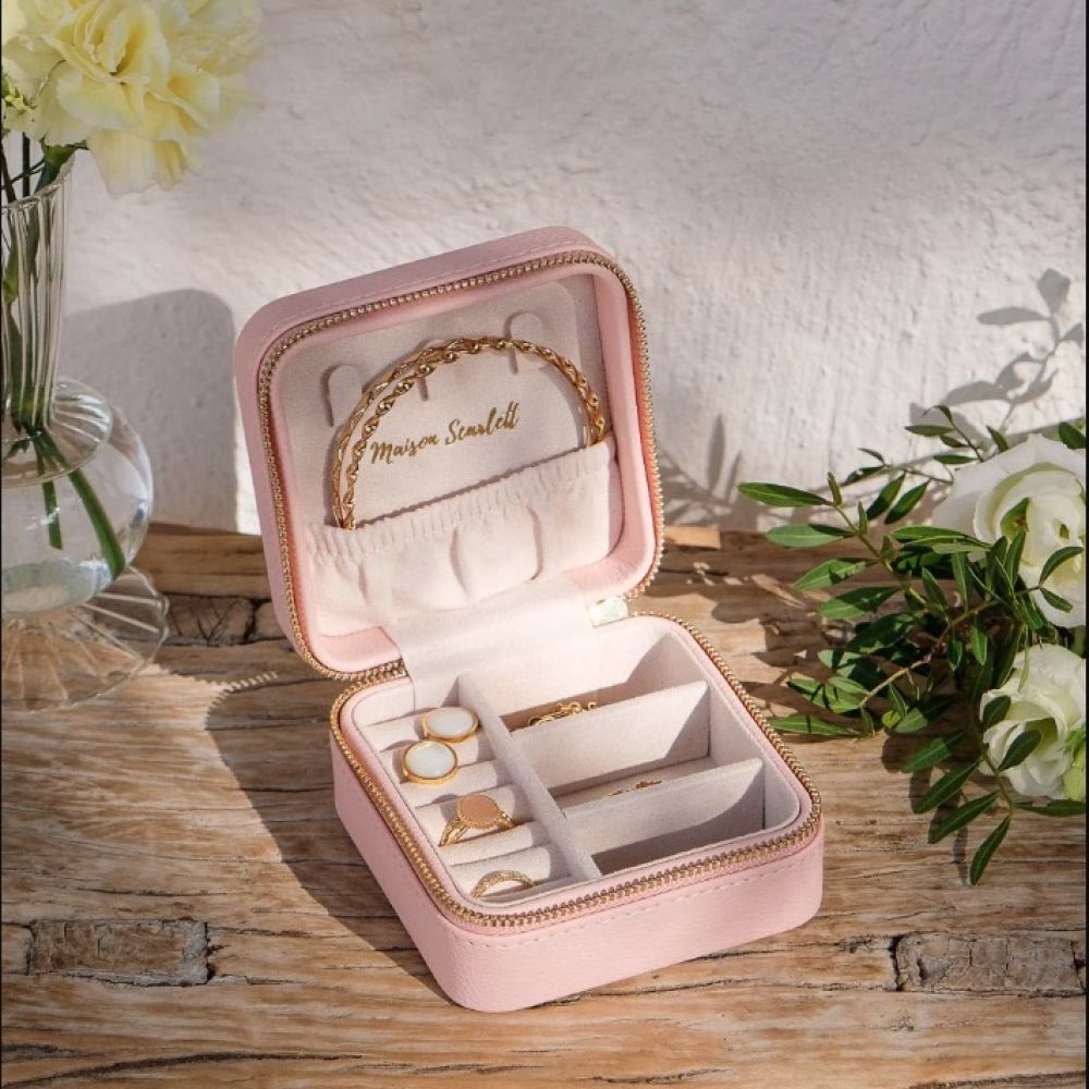 Boîte à bijoux Corinne en PU rose – Maison Scarlett