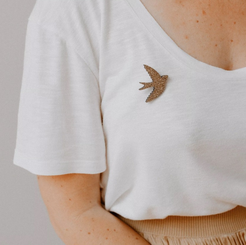 Pin's Hirondelle dorée - Les Petites Hirondelles – Image 2